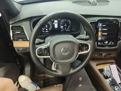 2022 Volvo XC90 7-seat, чёрный — фото 11