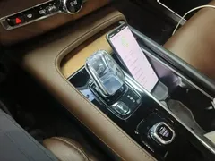 2022 Volvo XC90 7-seat, чёрный — фото 14