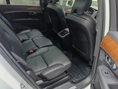 2023 Volvo XC90 B5 Luxury 7, белый — фото 22