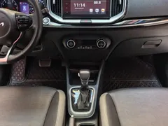 2021 Kia Yipao 1.4L CVT Sunroof, белый — фото 12