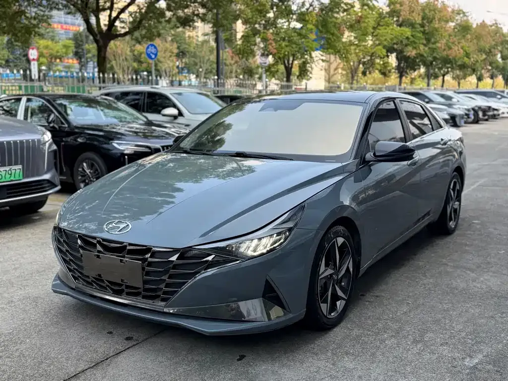 2021 Hyundai Elantra 1.5L CVT LUX Premium