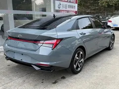 2021 Hyundai Elantra 1.5L CVT LUX Premium — фото 2