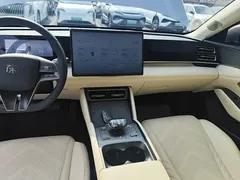 2024 BYD Qin L PHEV 120KM Excellence — фото 13