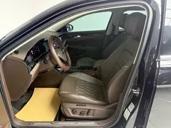 2021 Volkswagen Passat 330TSI Luxury, чёрный — фото 11