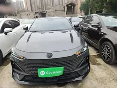 2022 Changan UNI-V 1.5T Sport — фото 3