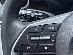 2023 Hyundai Elantra 1.5L CVT LUX Premium, белый — фото 10