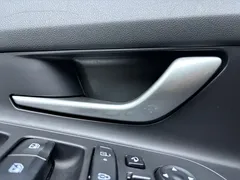 2023 Hyundai Elantra 1.5L CVT LUX Premium, белый — фото 13