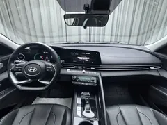 2023 Hyundai Elantra 1.5L CVT LUX Premium, белый — фото 18