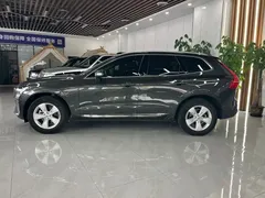 2022 Volvo XC60 4WD Zhiyi Luxury — фото 3