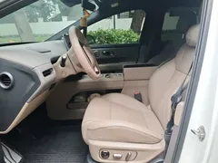 2025 Li Auto i6 2WD Standard, белый — фото 11