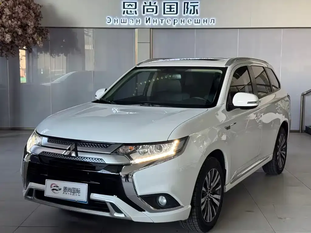 2021 Mitsubishi Outlander 2.0L 2WD Enjoy 5-seat
