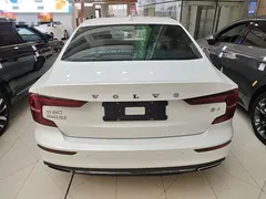 2022 Volvo S60 B4 Luxury, белый — фото 6