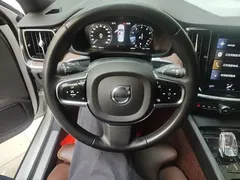 2022 Volvo S60 B4 Luxury, белый — фото 11