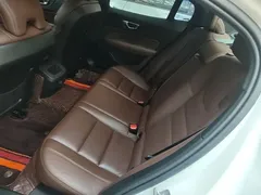 2022 Volvo S60 B4 Luxury, белый — фото 17