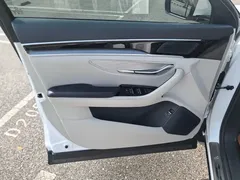 2021 BYD Song PLUS DM-i PHEV 110km Flagship, белый — фото 11