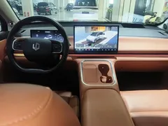 2026 Leapmotor C16 EV 630 LiDAR Premium 6-seat, чёрный — фото 10
