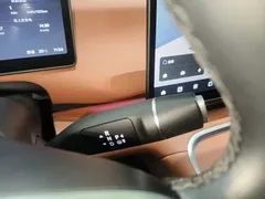 2026 Leapmotor C16 EV 630 LiDAR Premium 6-seat, чёрный — фото 14