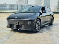 2025 Li Auto i6 2WD Standard, чёрный — фото 1
