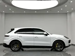 2022 Porsche Cayenne 3.0T Platinum, белый — фото 2