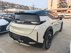 2023 Zeekr X 4WD YOU 5-seat, белый — фото 8