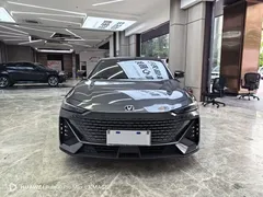 2022 Changan UNI-V 1.5T Excellence — фото 2