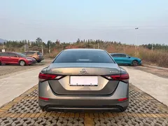 2021 Nissan Sylphy 1.6L XL CVT — фото 4
