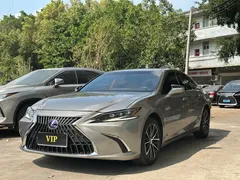2022 Lexus ES 300h Premium — фото 3