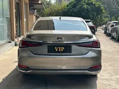 2022 Lexus ES 300h Premium — фото 8