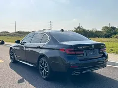 2022 BMW 5 Series 530Li Premium M Sport Package, чёрный — фото 4