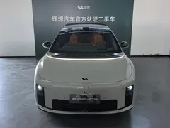 2025 Li Auto i8 Standard — фото 2