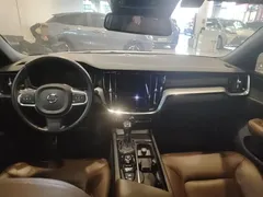 2021 Volvo S60 T4 Luxury, белый — фото 10