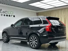 2022 Volvo XC90 T8 PHEV Premium Luxury 7-seat, чёрный — фото 4