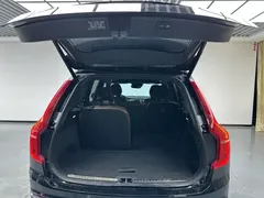 2022 Volvo XC90 T8 PHEV Premium Luxury 7-seat, чёрный — фото 7