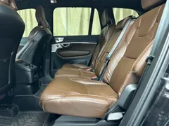 2022 Volvo XC90 T8 PHEV Premium Luxury 7-seat, чёрный — фото 13