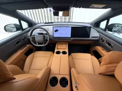 2025 Li Auto i8 Standard, чёрный — фото 6