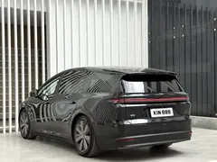 2025 Li Auto i8 Standard, чёрный — фото 7