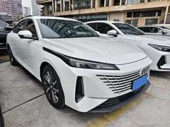 2023 Changan Lamore 1.5T GDI DCT, белый — фото 3