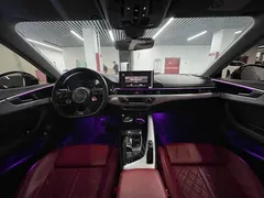2021 Audi A5 Sportback 40 TFSI quattro Luxury, чёрный — фото 5
