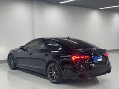 2021 Audi A5 Sportback 40 TFSI quattro Luxury, чёрный — фото 15