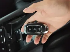 2021 Hyundai Elantra 1.5L CVT LUX Premium — фото 9