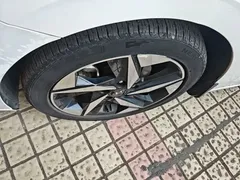 2022 Hyundai Elantra 1.5L CVT GLX Elite, белый — фото 23