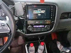 2021 Mitsubishi Outlander 2.4L 4WD 5-seat, белый — фото 6