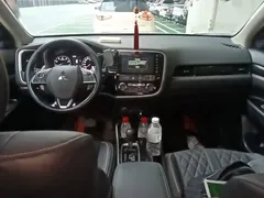 2021 Mitsubishi Outlander 2.4L 4WD 5-seat, белый — фото 13