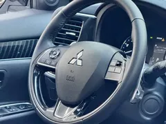 2021 Mitsubishi Outlander 2.4L 4WD 5-seat, белый — фото 9