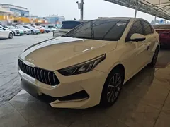 2021 Kia Cerato 1.5L CVT Fashion, белый — фото 2