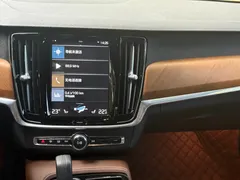 2021 Volvo S90 T8 PHEV Luxury, чёрный — фото 13