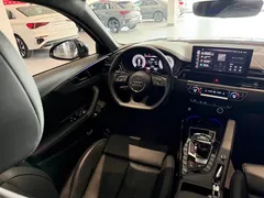 2023 Audi A4L 40 TFSI Luxury Dynamic — фото 12