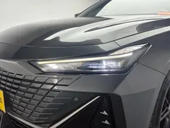 2023 Changan UNI-V 1.5T Premium — фото 9