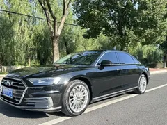2021 Audi A8L 50 TFSI quattro Comfort, чёрный — фото 2