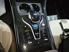 2024 BYD Qin PLUS Honor DM-i PHEV 55km Leading, белый — фото 14